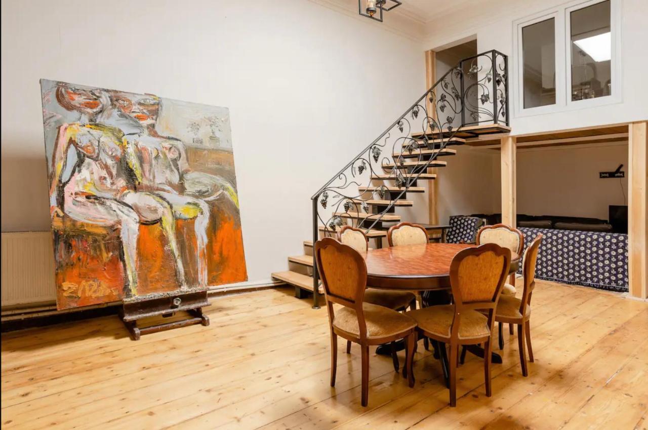 Lovely Dulcet Loft In Center Of Rustaveli Tbilisi Esterno foto