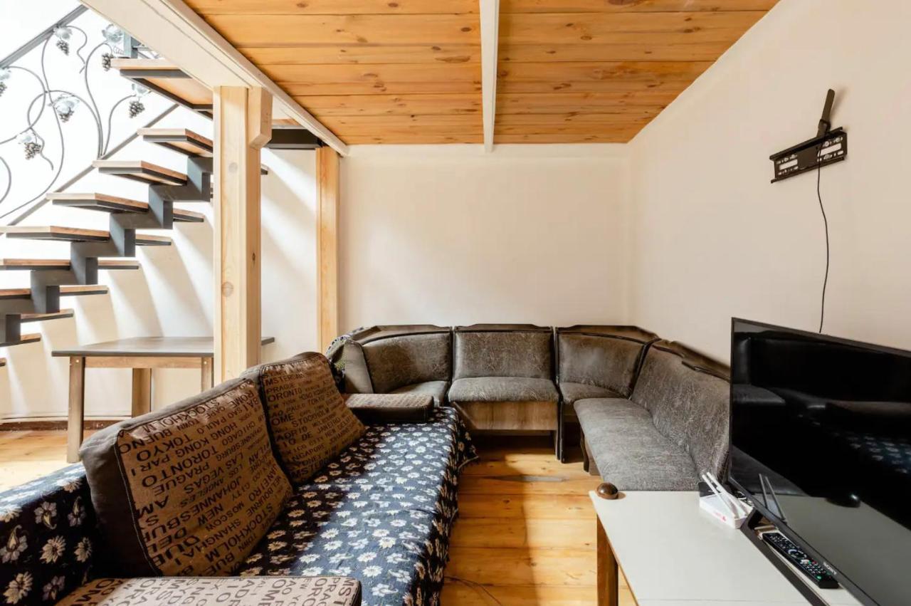 Lovely Dulcet Loft In Center Of Rustaveli Tbilisi Esterno foto